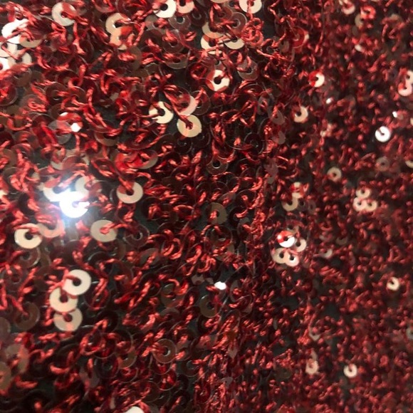 Gown - Picture 6 of 6